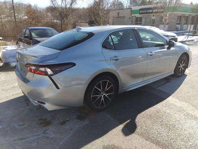 2022 Toyota Camry 