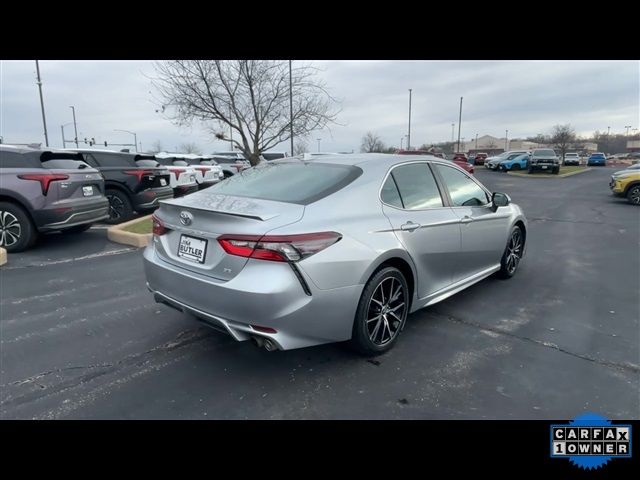 2022 Toyota Camry SE