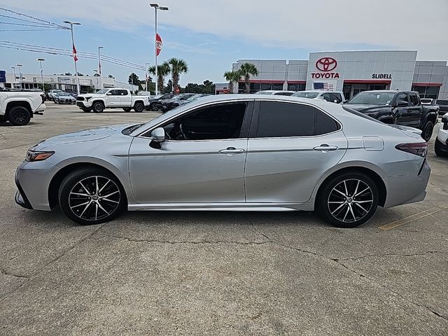 2022 Toyota Camry SE