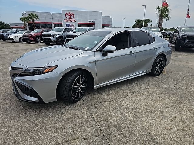 2022 Toyota Camry SE