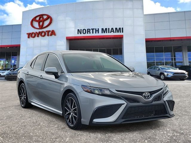 2022 Toyota Camry SE