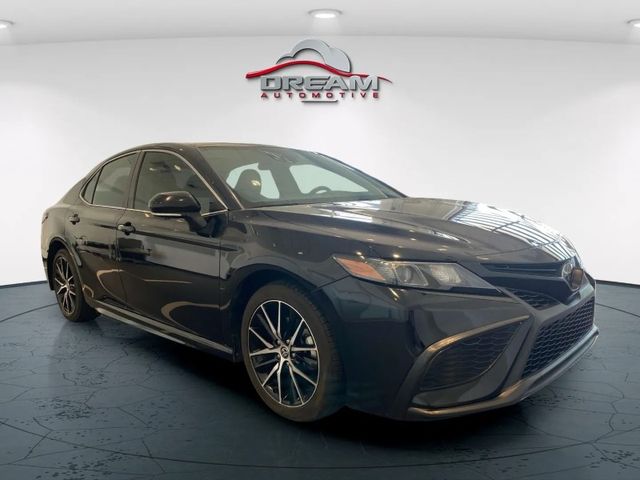 2022 Toyota Camry 