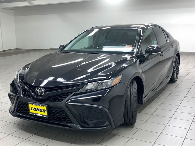 2022 Toyota Camry SE Nightshade