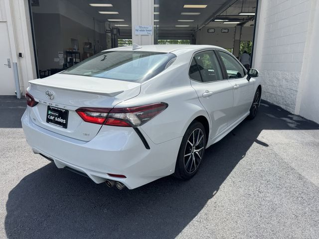 2022 Toyota Camry SE