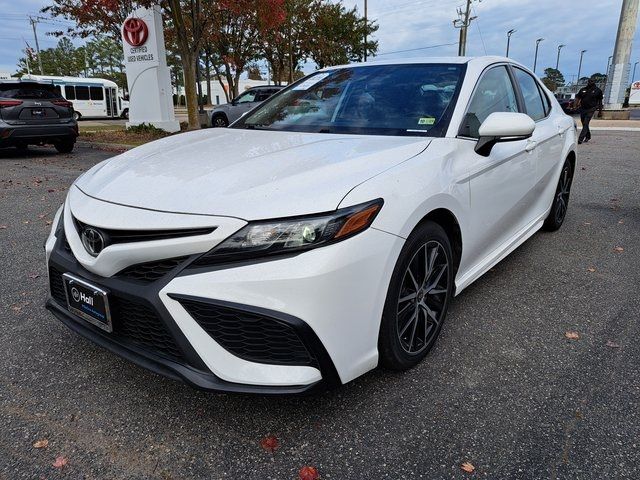 2022 Toyota Camry SE