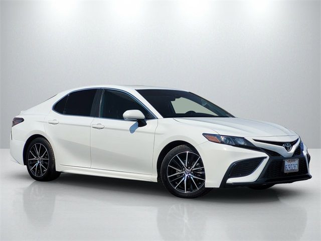 2022 Toyota Camry SE Nightshade