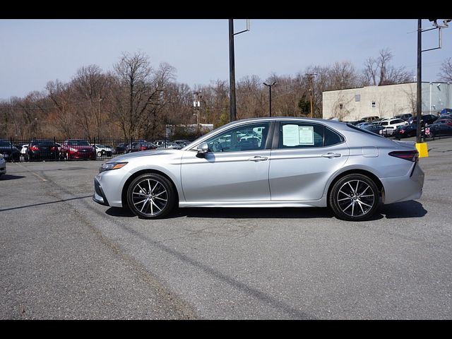 2022 Toyota Camry SE