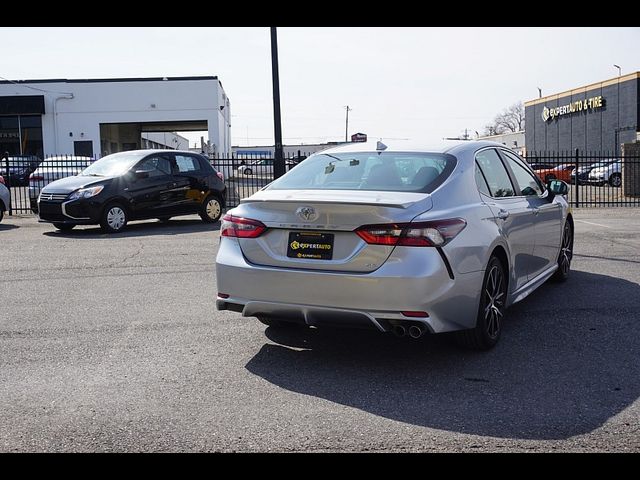 2022 Toyota Camry SE
