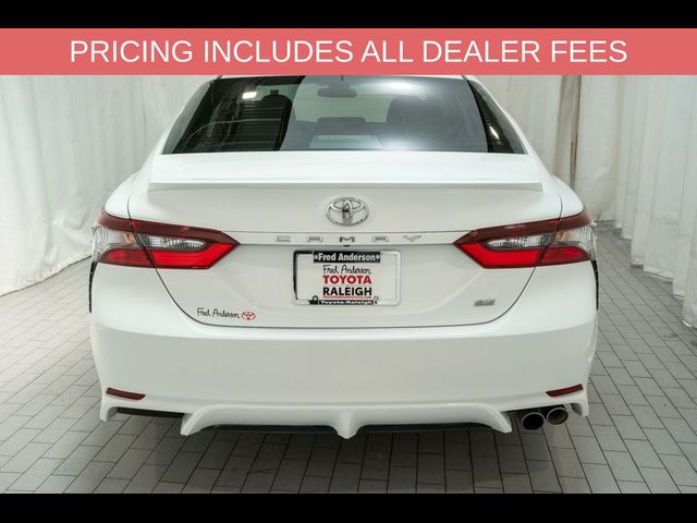 2022 Toyota Camry SE