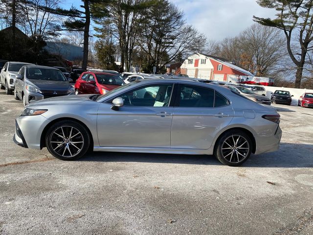 2022 Toyota Camry SE