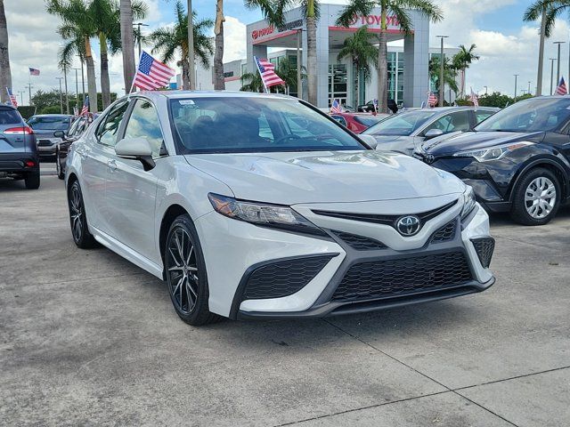 2022 Toyota Camry SE