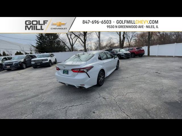 2022 Toyota Camry SE