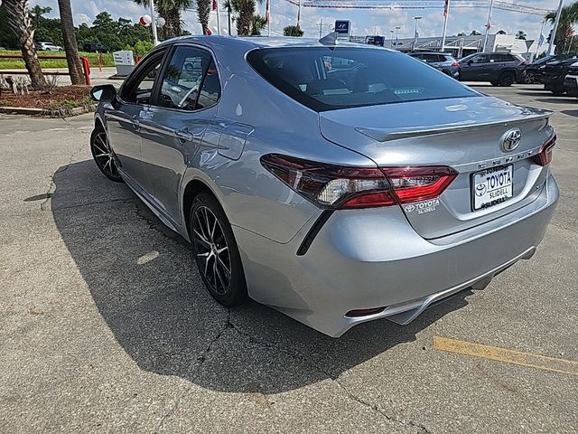 2022 Toyota Camry SE