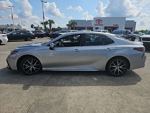 2022 Toyota Camry SE