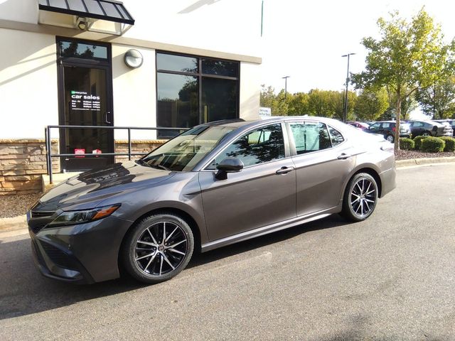 2022 Toyota Camry SE