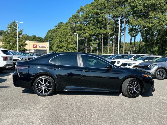 2022 Toyota Camry SE Nightshade