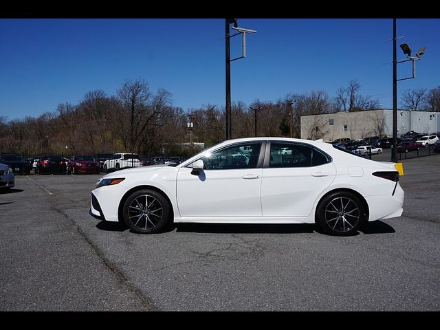 2022 Toyota Camry SE