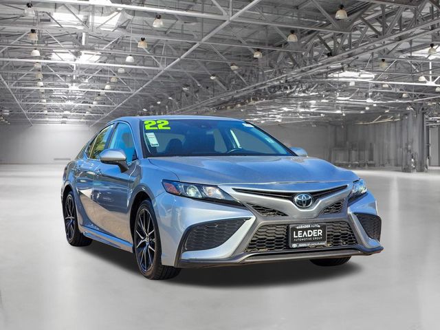 2022 Toyota Camry SE