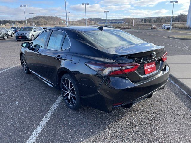 2022 Toyota Camry SE