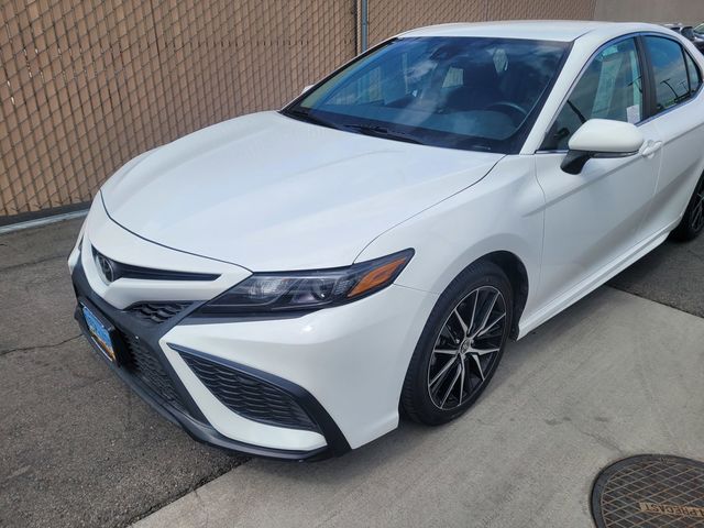 2022 Toyota Camry 