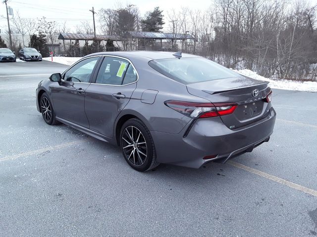 2022 Toyota Camry SE