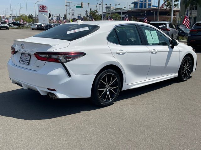 2022 Toyota Camry SE