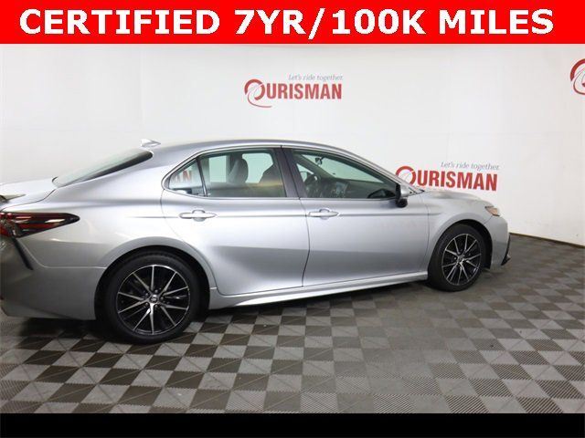 2022 Toyota Camry SE