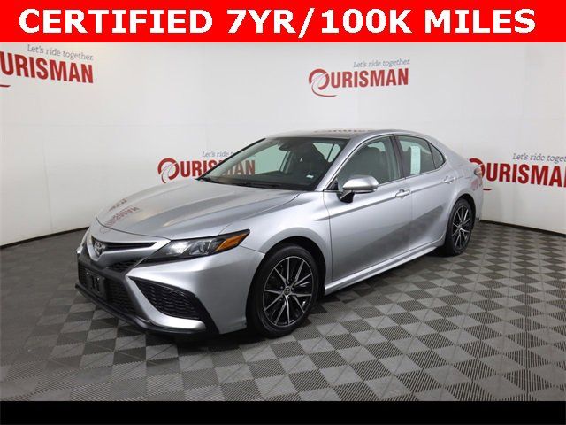 2022 Toyota Camry SE