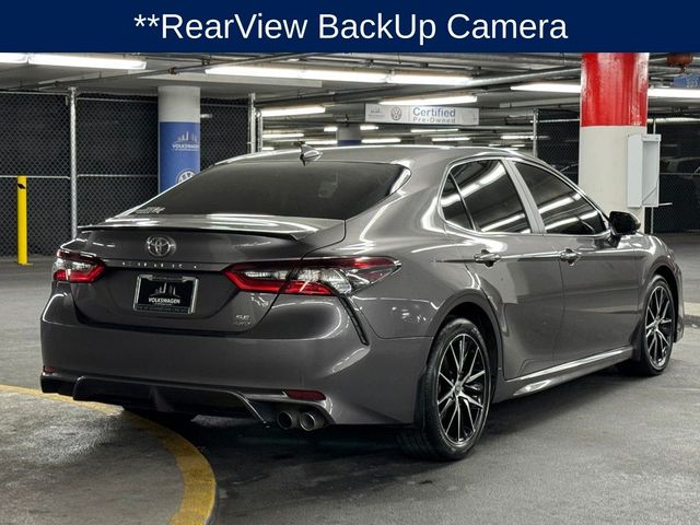 2022 Toyota Camry SE