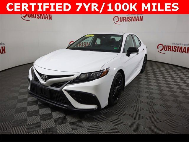 2022 Toyota Camry SE