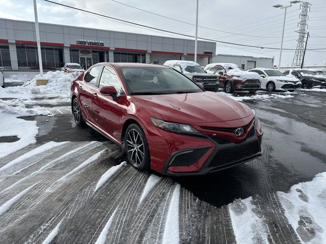 2022 Toyota Camry SE