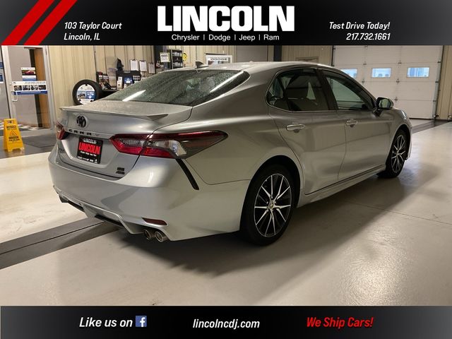 2022 Toyota Camry SE