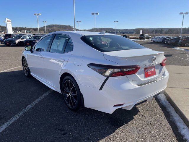 2022 Toyota Camry SE