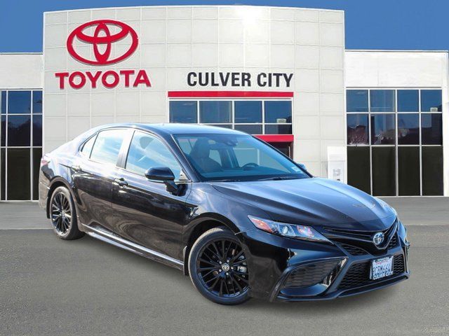 2022 Toyota Camry Hybrid Nightshade