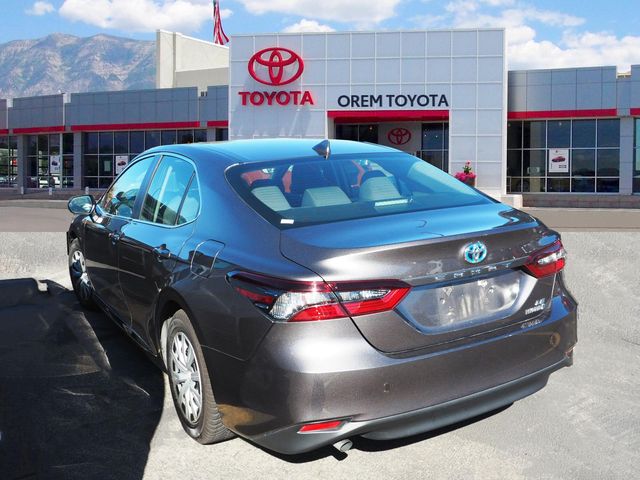 2022 Toyota Camry Hybrid LE