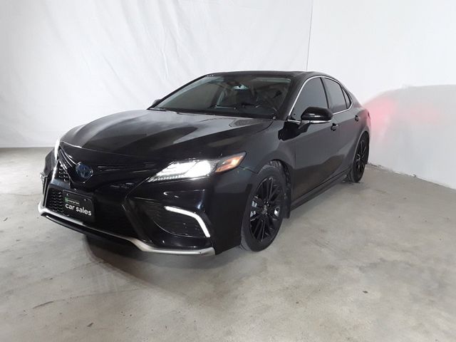 2022 Toyota Camry Hybrid XSE