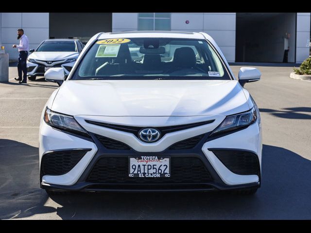 2022 Toyota Camry Hybrid SE