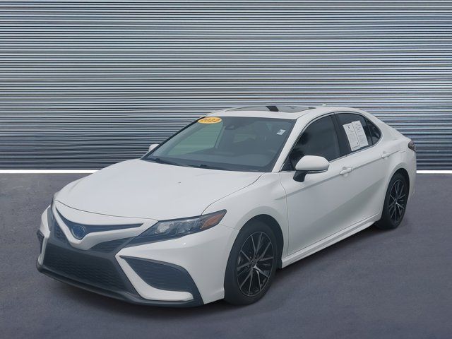 2022 Toyota Camry Hybrid SE