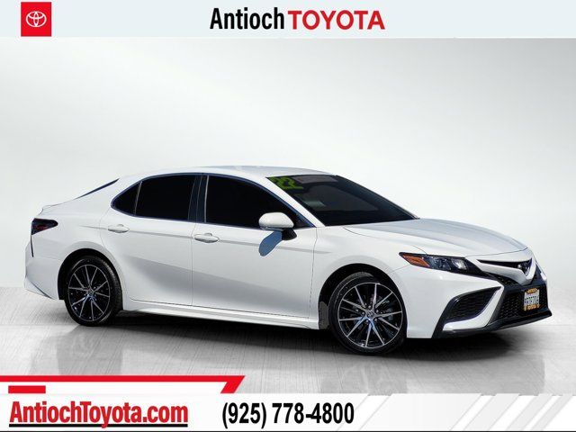 2022 Toyota Camry 
