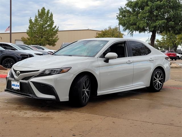 2022 Toyota Camry 