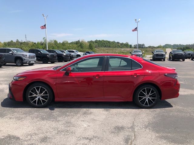 2022 Toyota Camry SE