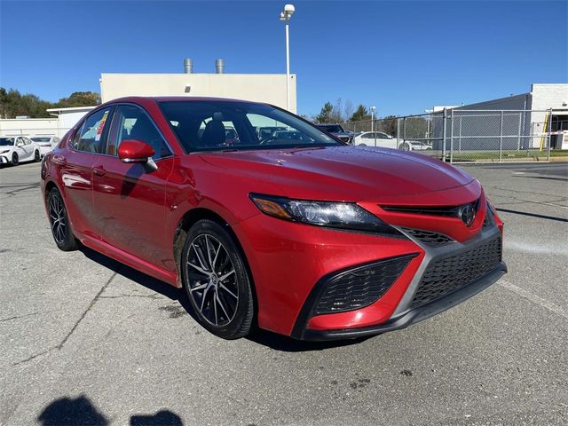 2022 Toyota Camry SE