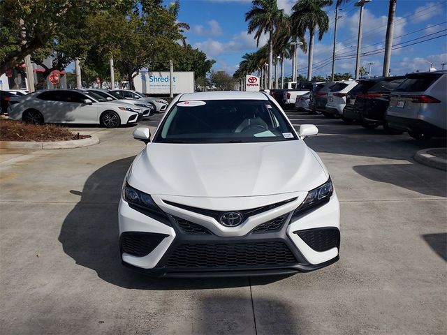 2022 Toyota Camry SE