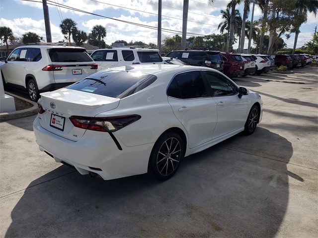 2022 Toyota Camry SE