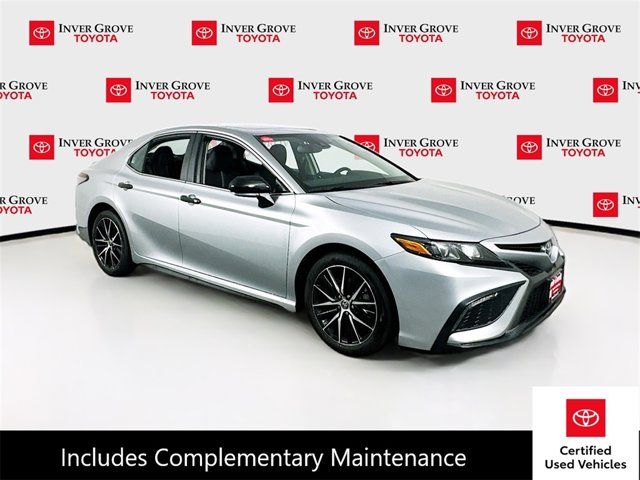 2022 Toyota Camry SE