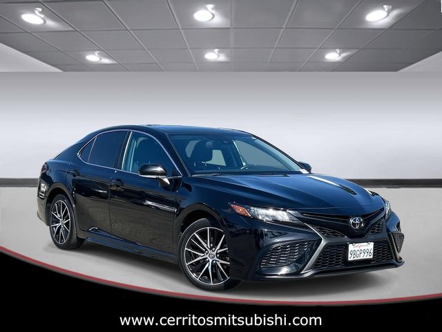 2022 Toyota Camry SE Nightshade