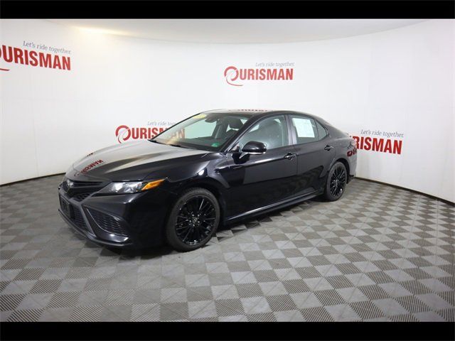 2022 Toyota Camry SE Nightshade