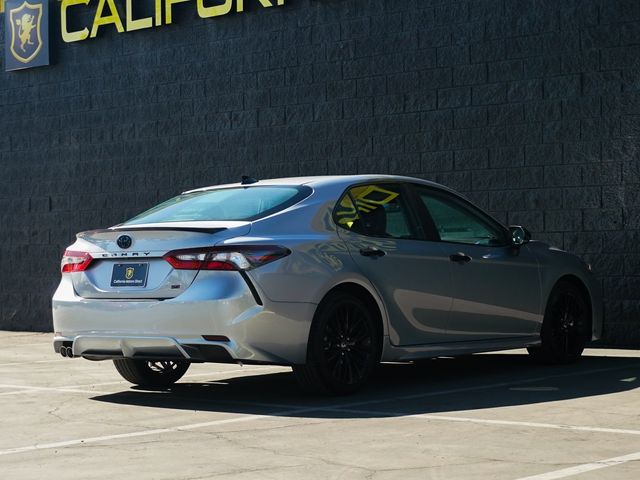 2022 Toyota Camry Hybrid SE