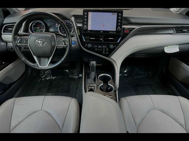 2022 Toyota Camry Hybrid XLE