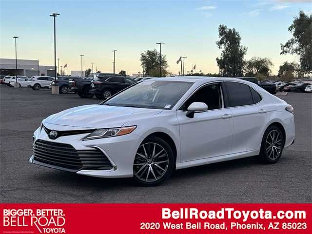 2022 Toyota Camry Hybrid XLE